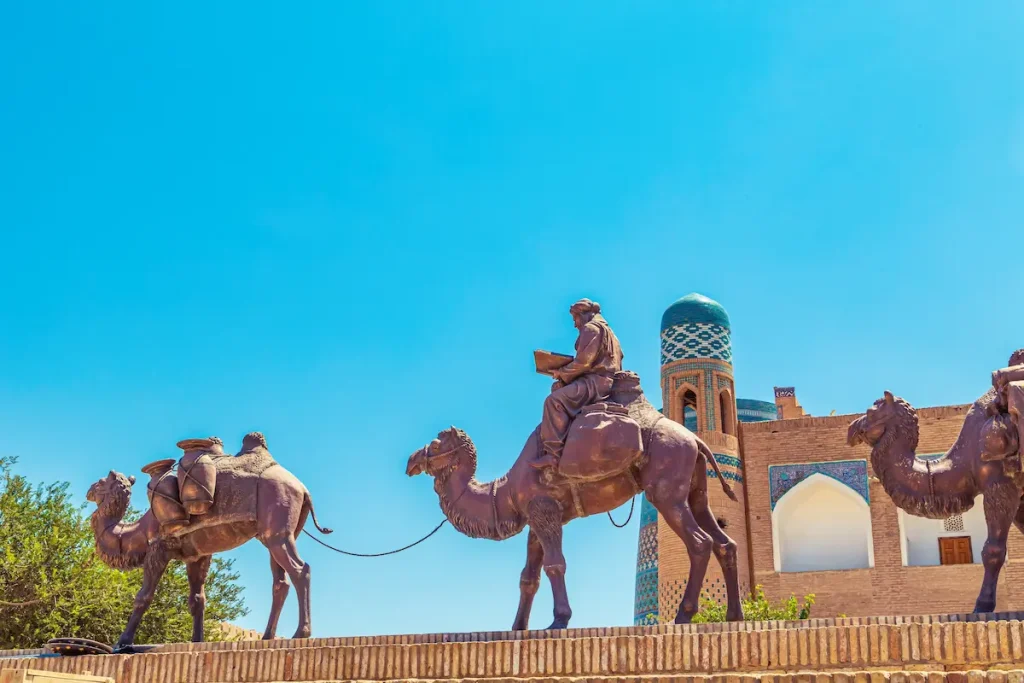 シルクロードが残した文化の軌跡を辿る