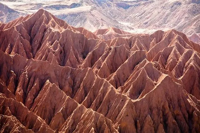 その①まるで月面！『月の谷』の奇岩景観