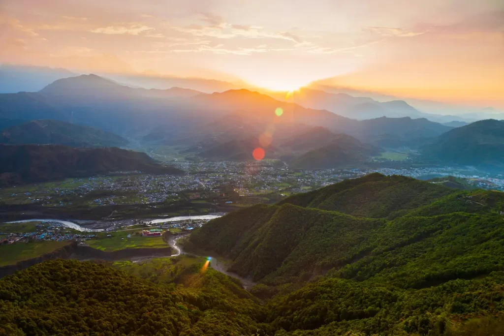 ネパール・ポカラのサランコット展望台から望むヒマラヤのサンライズ