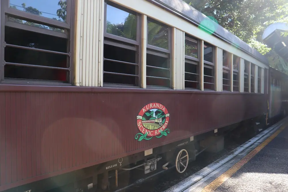 子連れ旅行でも人気のキュランダ観光列車