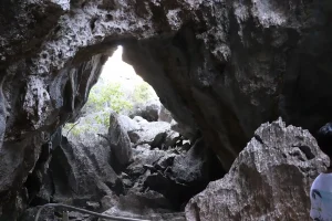 チラゴー洞窟