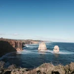 グレートオーシャンロード沿いに広がる海岸線と奇岩の絶景