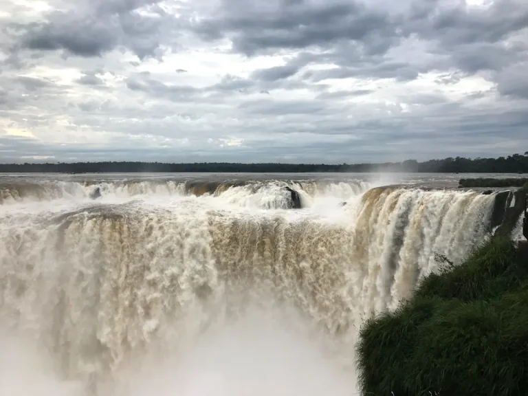 アルゼンチン旅行9日間モデルコース｜イグアス国立公園内ホテル・ブエノスアイレス名門ホテル滞在