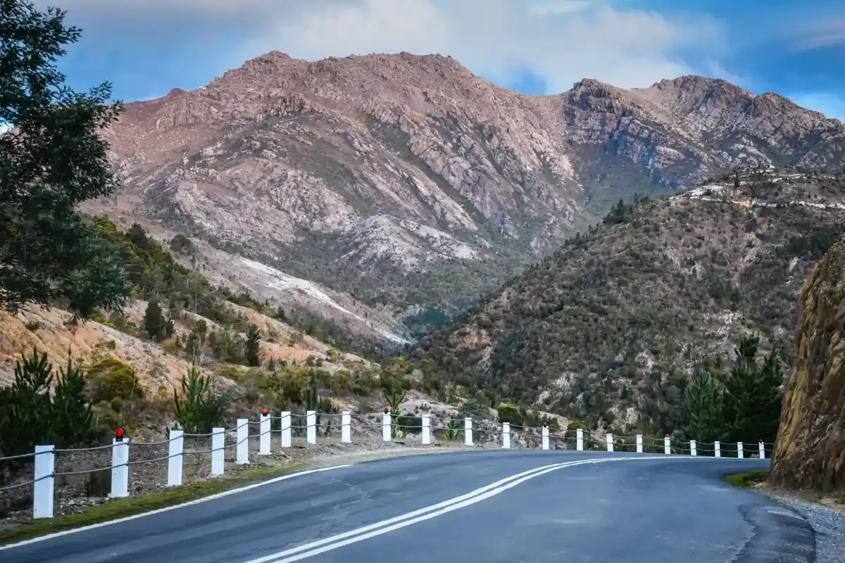 タスマニアの山岳道路